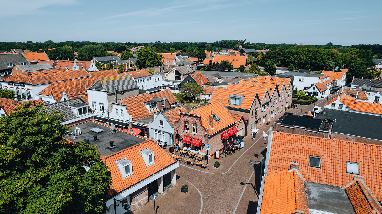 Terrassen, winkels en restaurants in Ouddorp